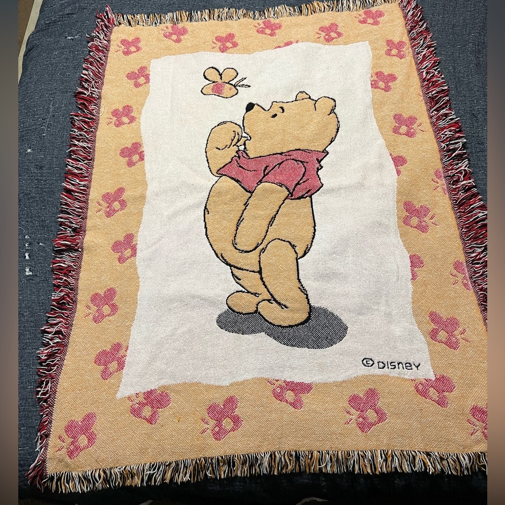 Winnie the Pooh Tapestry Throw